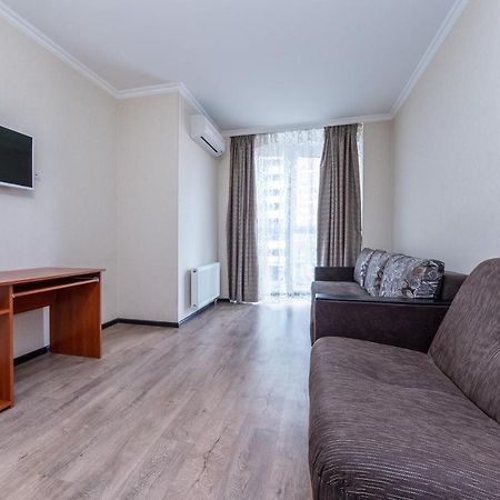 Flatrent Drahomanova 2A Appartement Kiev Buitenkant foto