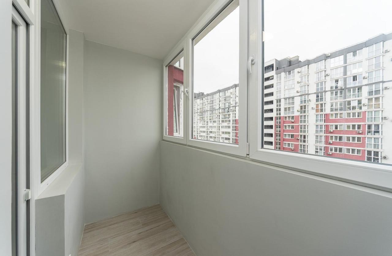 Flatrent Drahomanova 2A Appartement Kiev Buitenkant foto