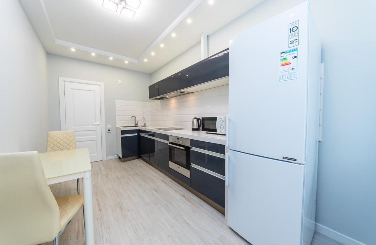 Flatrent Drahomanova 2A Appartement Kiev Buitenkant foto