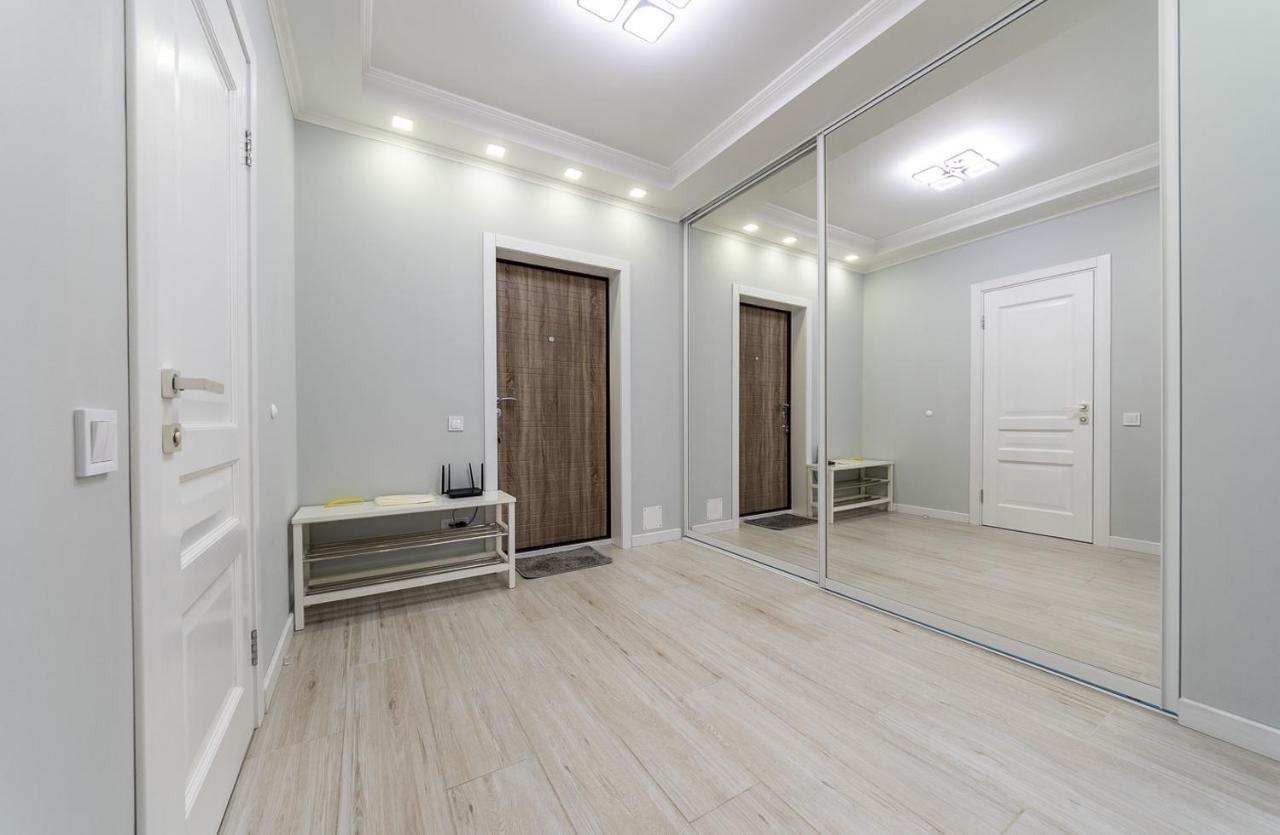 Flatrent Drahomanova 2A Appartement Kiev Buitenkant foto
