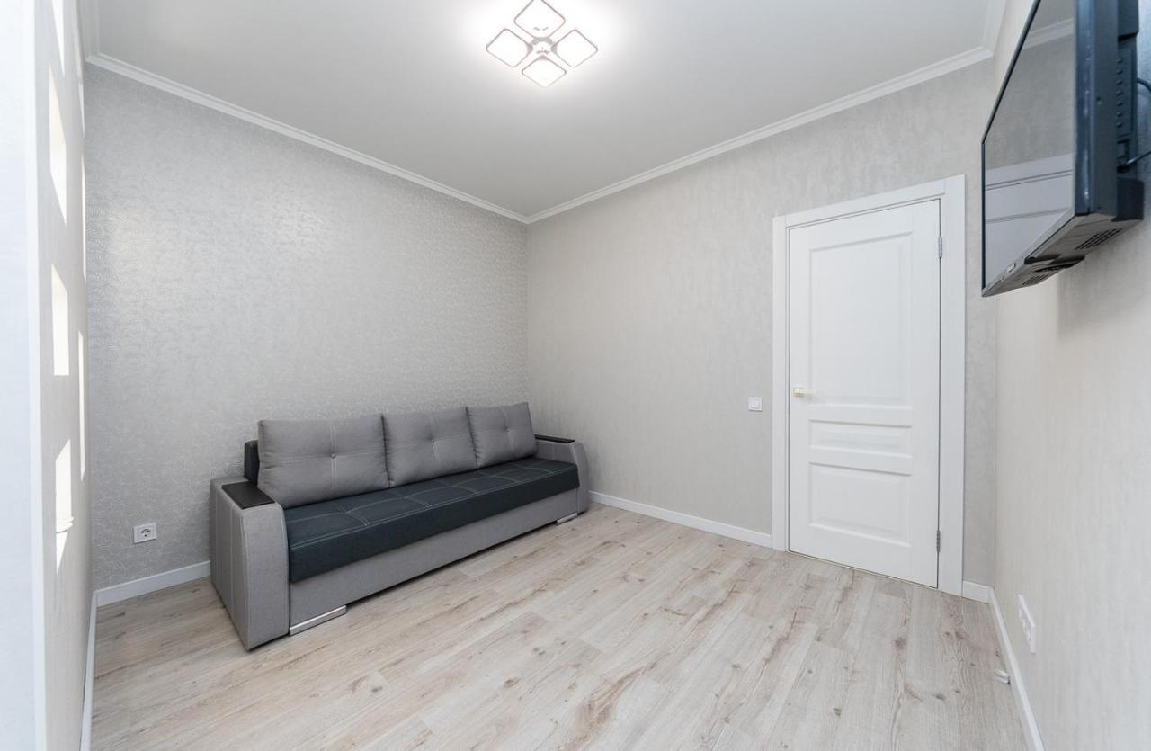 Flatrent Drahomanova 2A Appartement Kiev Buitenkant foto
