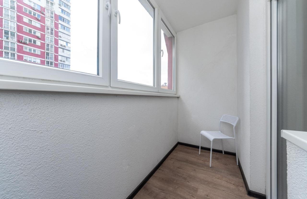 Flatrent Drahomanova 2A Appartement Kiev Buitenkant foto