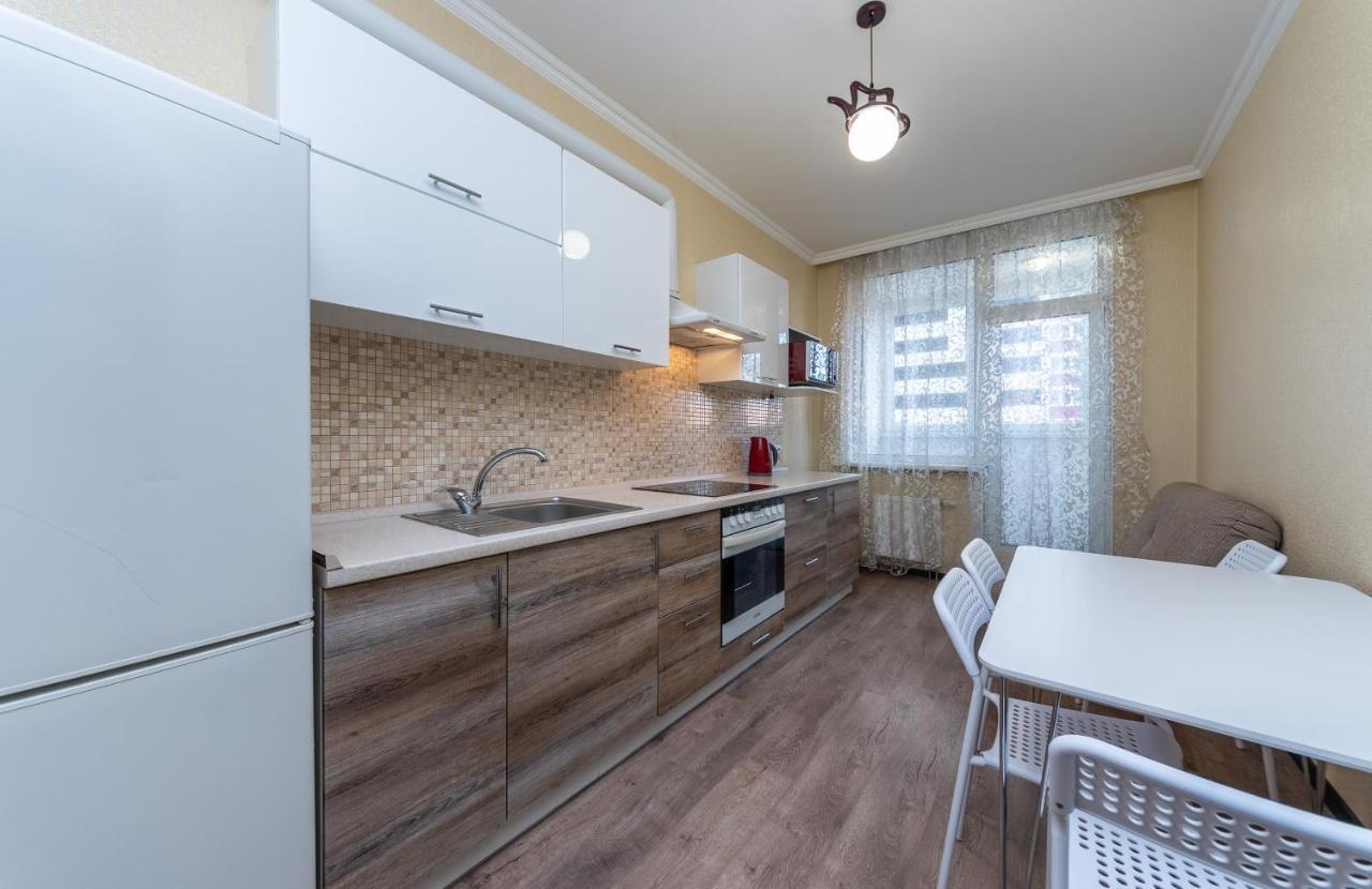 Flatrent Drahomanova 2A Appartement Kiev Buitenkant foto