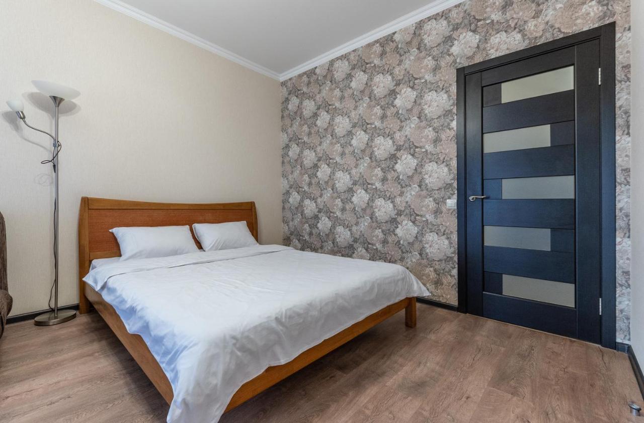 Flatrent Drahomanova 2A Appartement Kiev Buitenkant foto