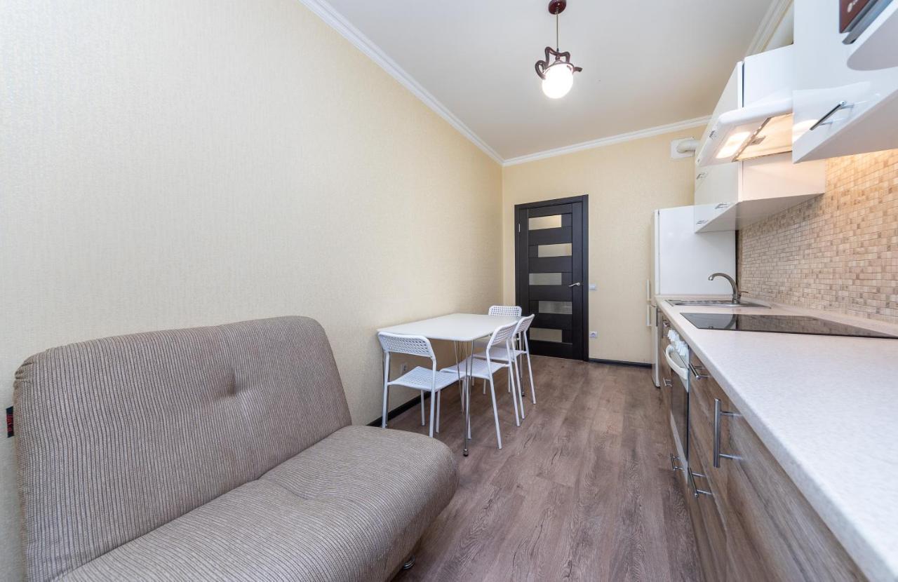 Flatrent Drahomanova 2A Appartement Kiev Buitenkant foto