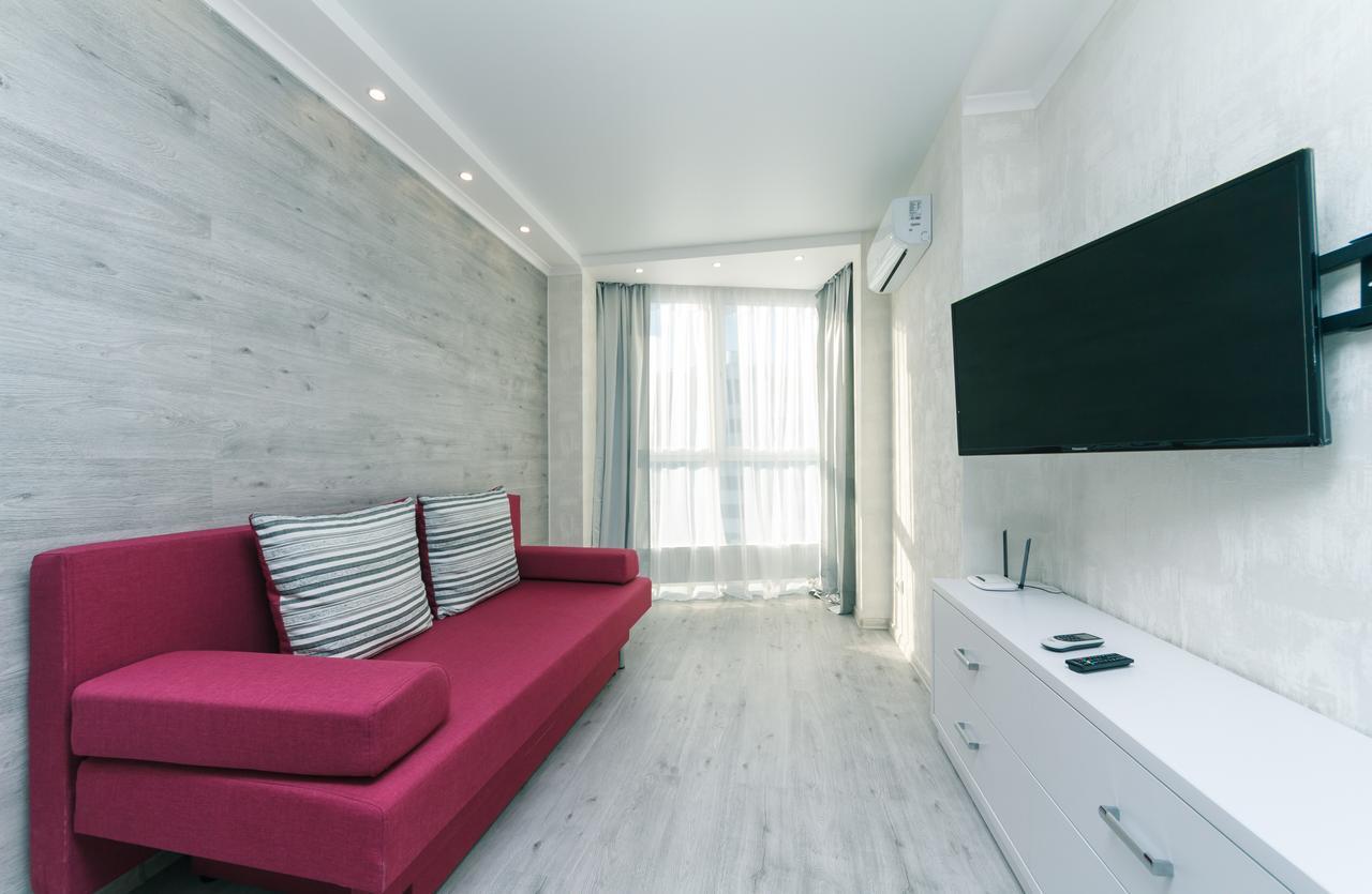 Flatrent Drahomanova 2A Appartement Kiev Buitenkant foto