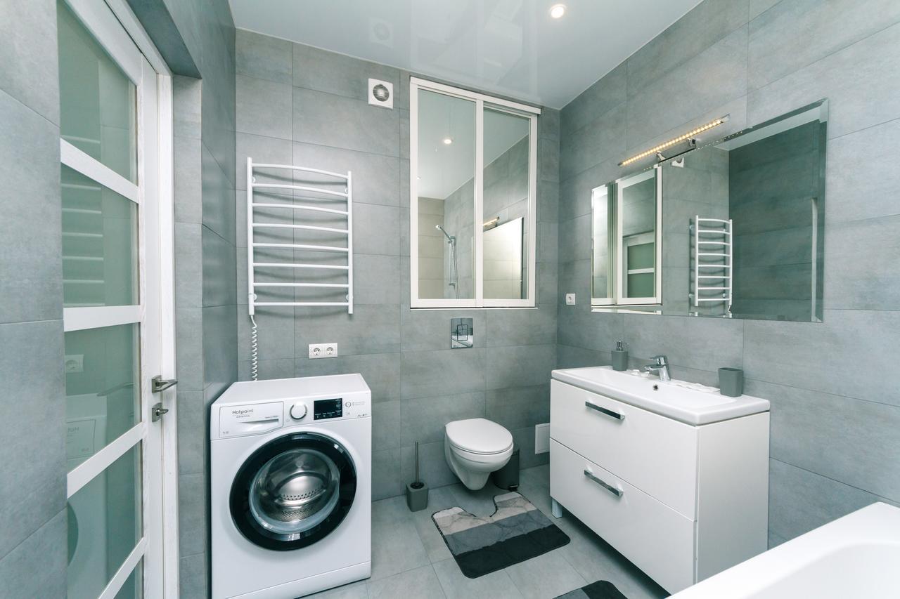 Flatrent Drahomanova 2A Appartement Kiev Buitenkant foto